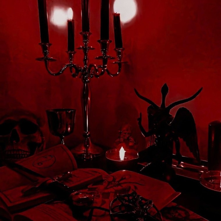 Эстетика красного вампир