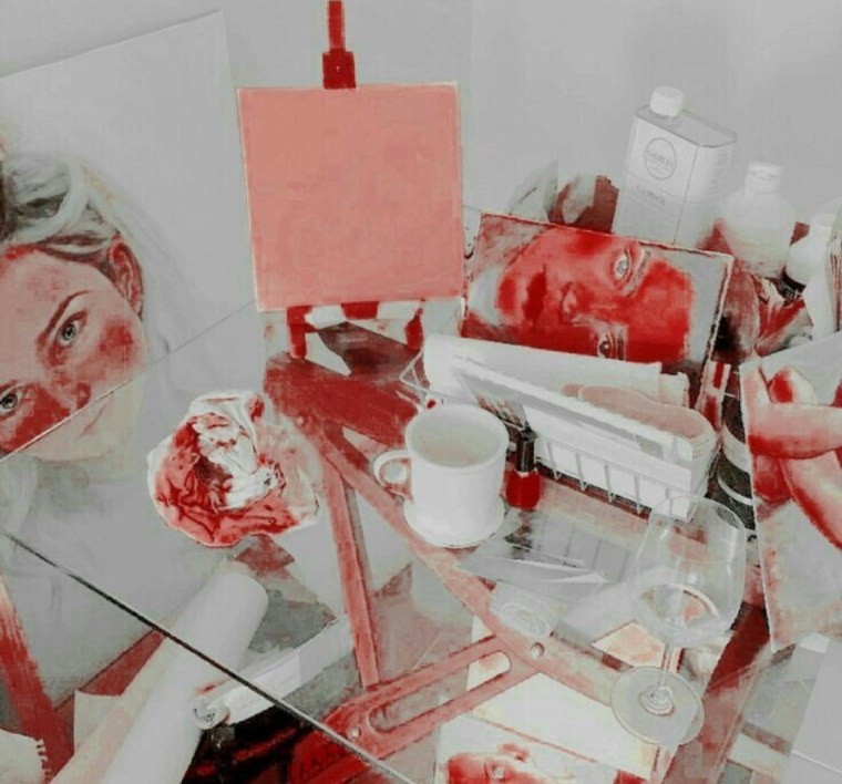 Эстетика светло красного