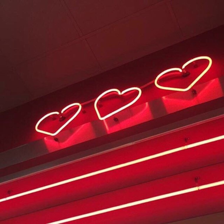 Эстетка красного света