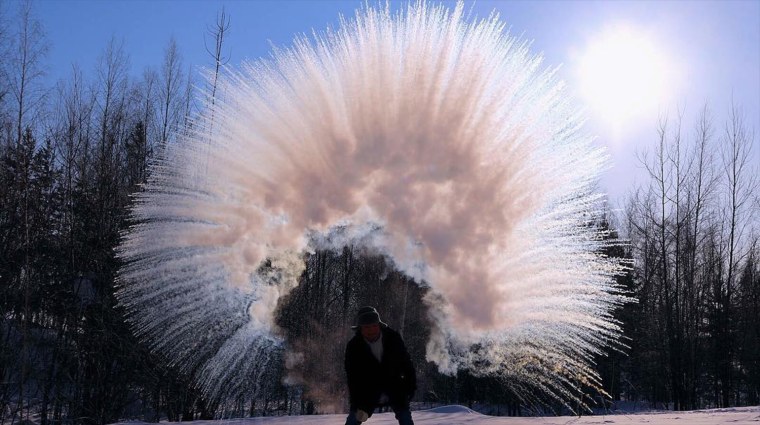 Фейерверк из кипятка на морозе