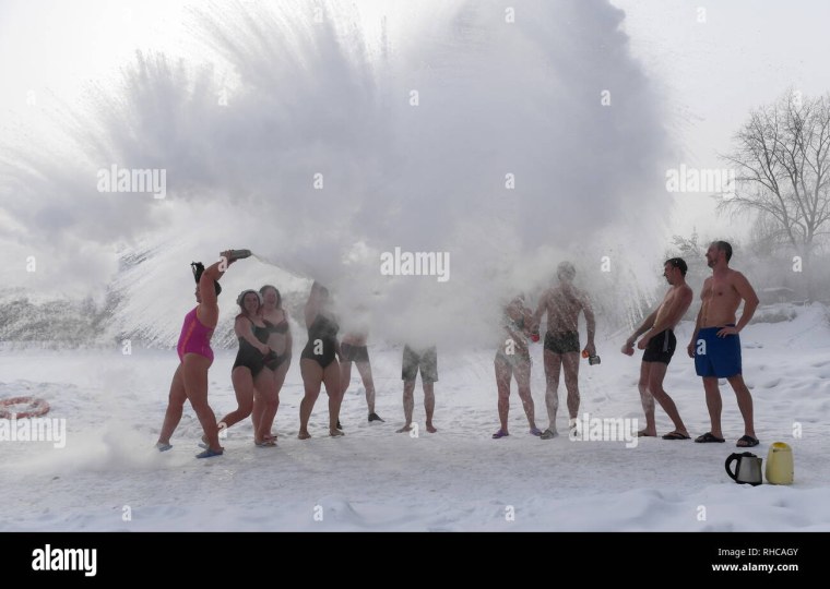 Флешмоб с кипятком на морозе