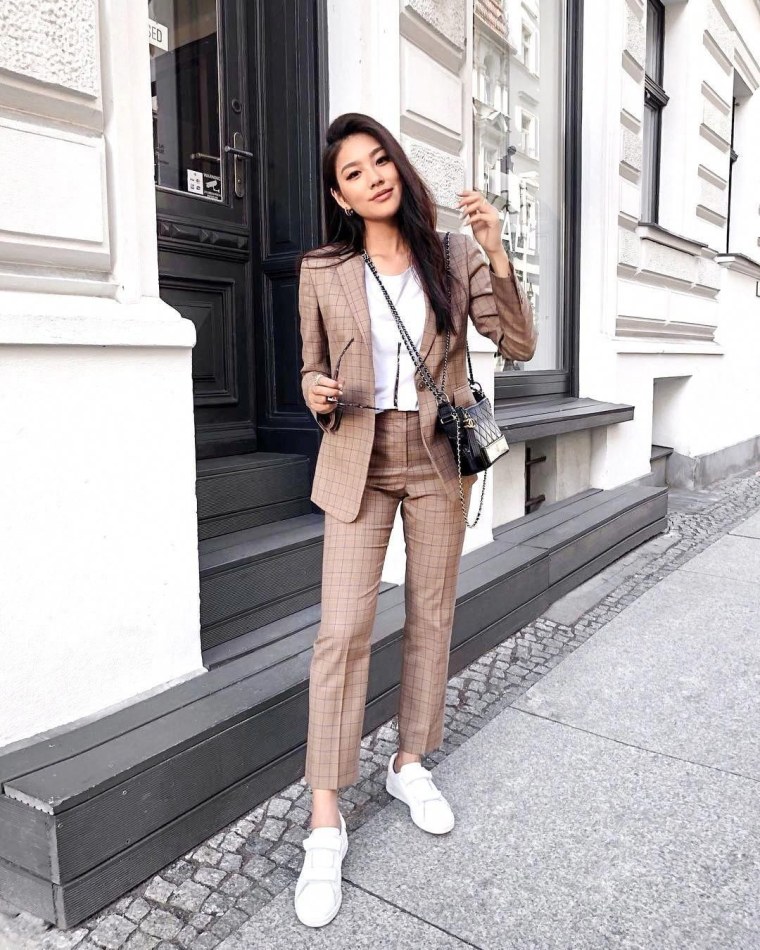 Стиль Кэжуал в одежде для женщин