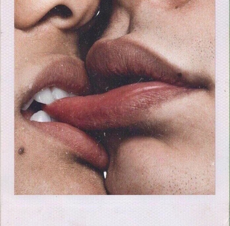 Поцелуй с языком