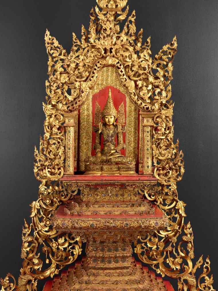 Трон в Уссурийске