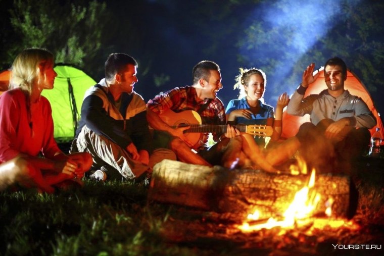 Посиделки у костра с друзьями