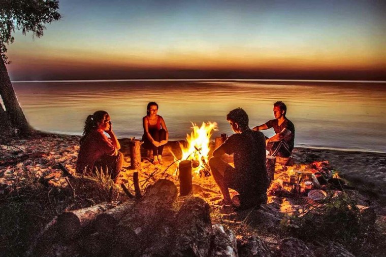 Вечер у костра