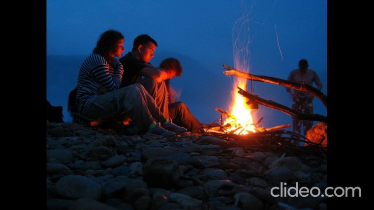 Люди около костра