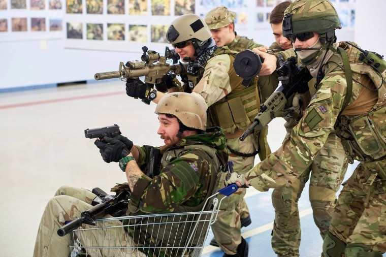 Страйкбольное оборудование