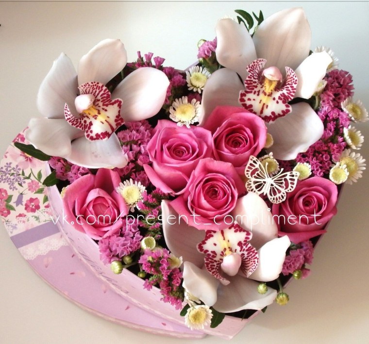 Букет роз и орхидей