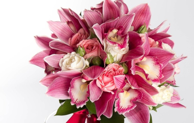 Цветы лилии орхидеи букет