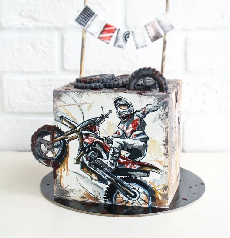 Торт для мотогонщика
