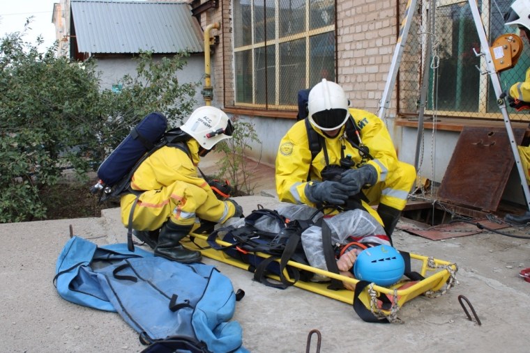 Спасатели МЧС России