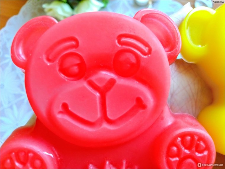 Силиконовый медведь желтобрюх