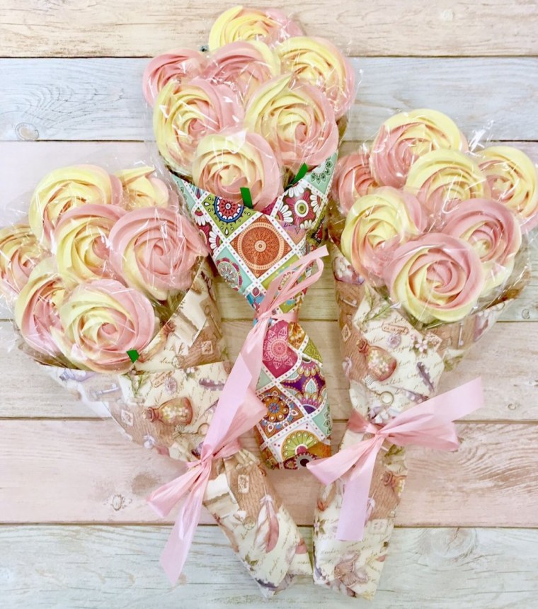 Букет из меренги на палочке