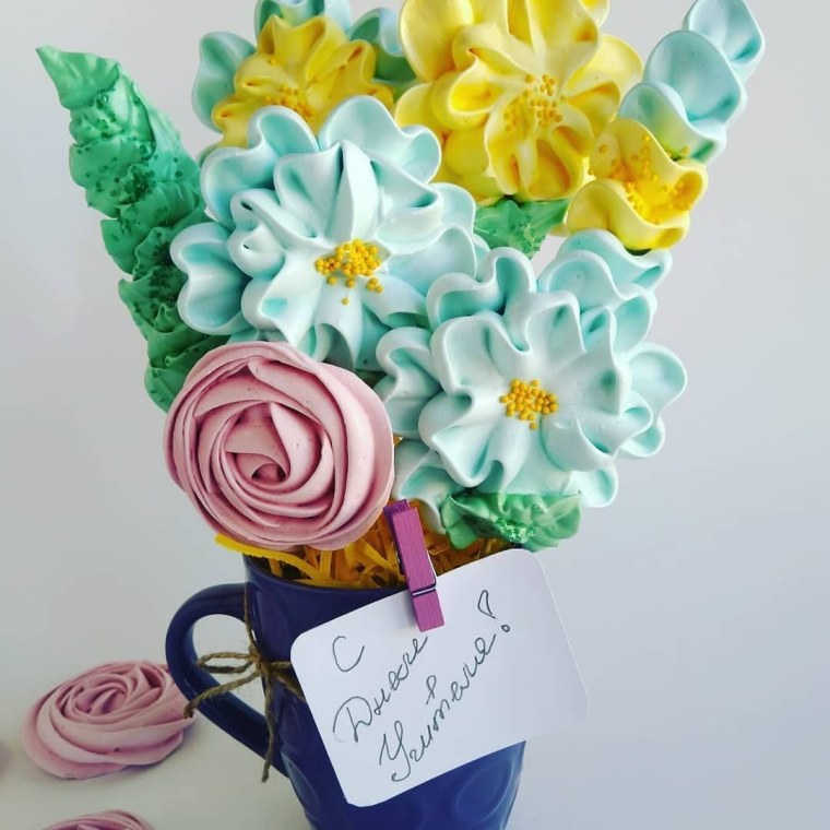 Букет из меренги на 1 сентября