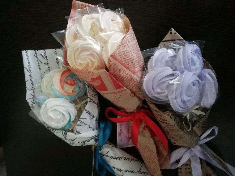 Букет из меренги на палочке