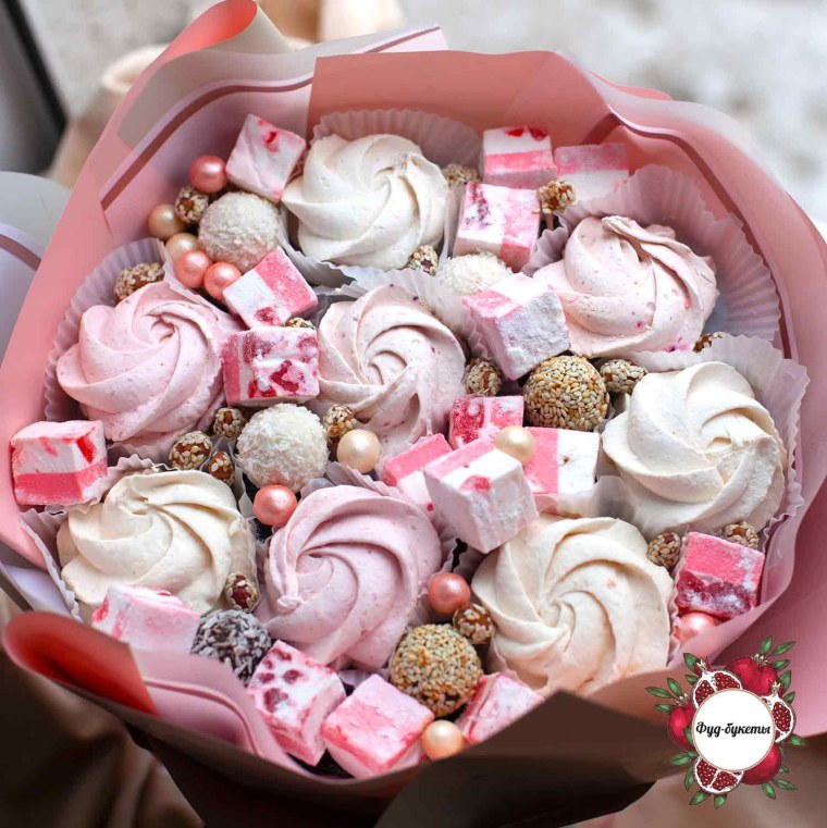 Сладкий букет из безе