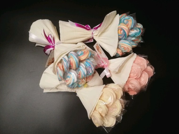 Букет из безе на палочке