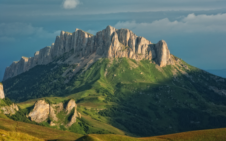 Гора Тхач Адыгея