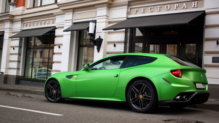 Феррари фф салатовая