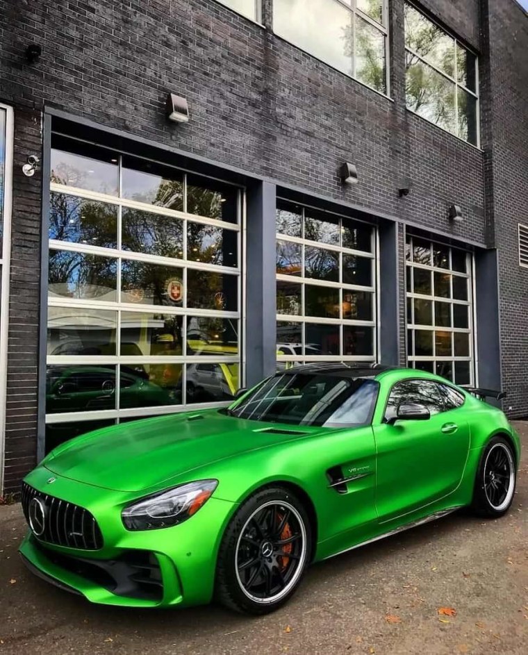 Мерседес АМГ ГТР изумрудный