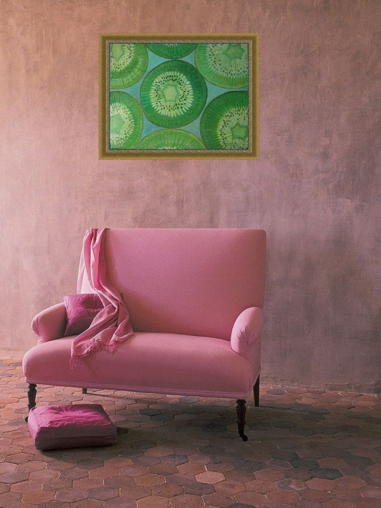 Розовая краска для стен