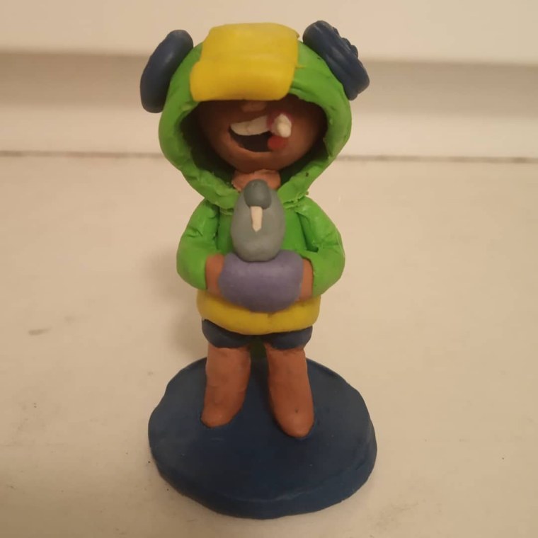 Леон Браво старс лепка