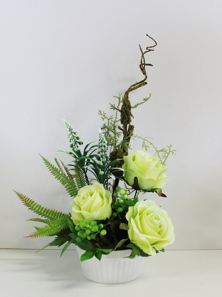 Композиции из искусственных цветов