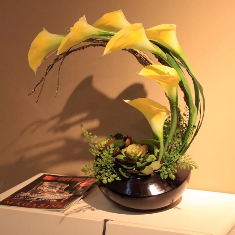 Икебана с каллами