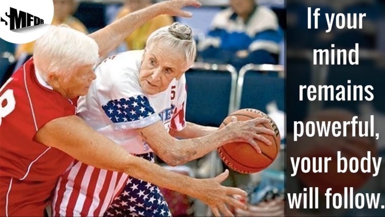 Смешная баскетболистка