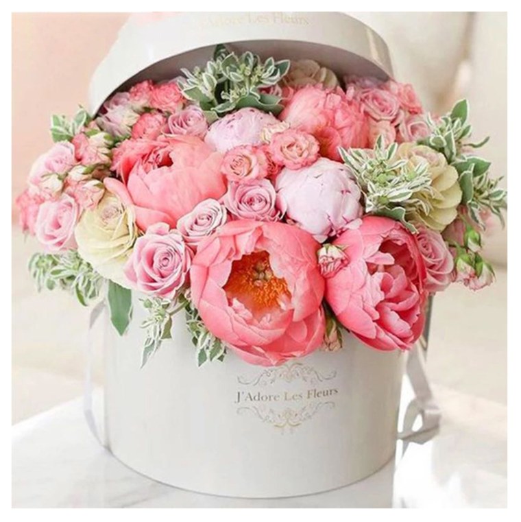 Стильный букет в коробке