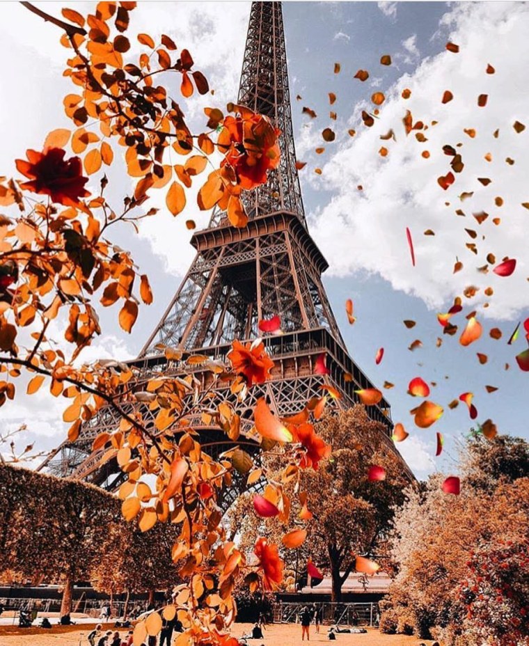 Осенний Париж Эйфелева башня