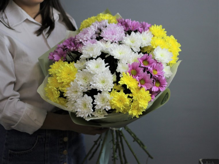 Букеты с крупноголовыми хризантемами