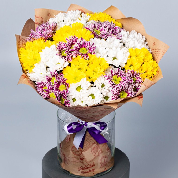 Букет из хризантем кустовых на 1 сентября