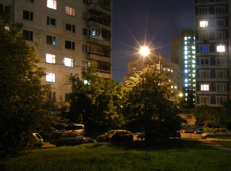 Дворы Москвы ночью