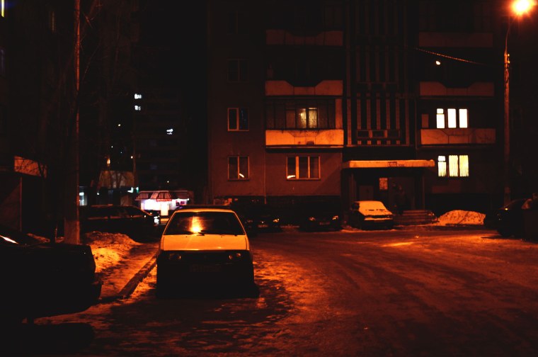 Двор ночь Россия