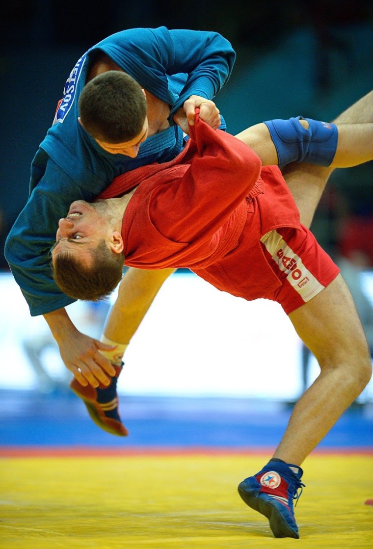 Бой Уали Куржев самбо