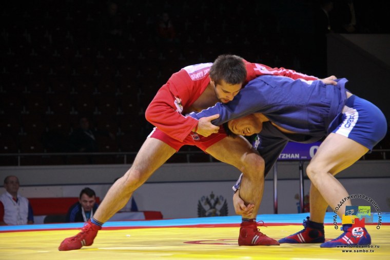 Роман Хлопов самбо