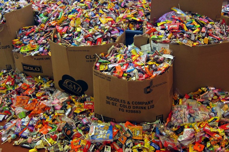 Много сладостей