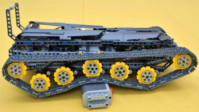 LEGO Technic танк