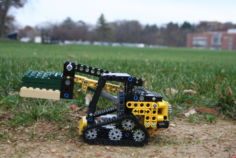 Трактор самоделки LEGO Technic