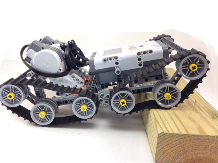 Робот вездеход Mindstorms ev3