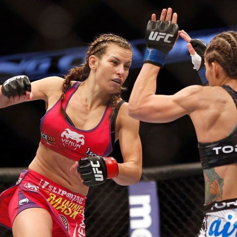 Боец юфс Джина девушка