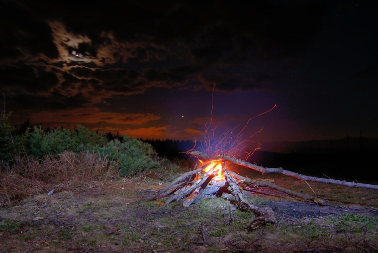 Ночь костер степь