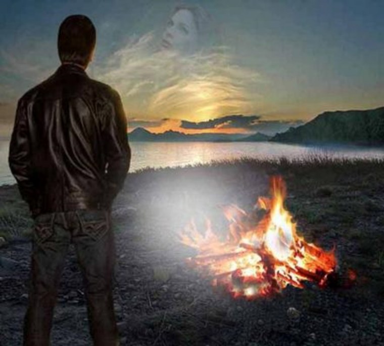 Мужчина у костра