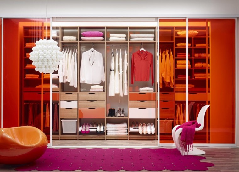 Яркая гардеробная