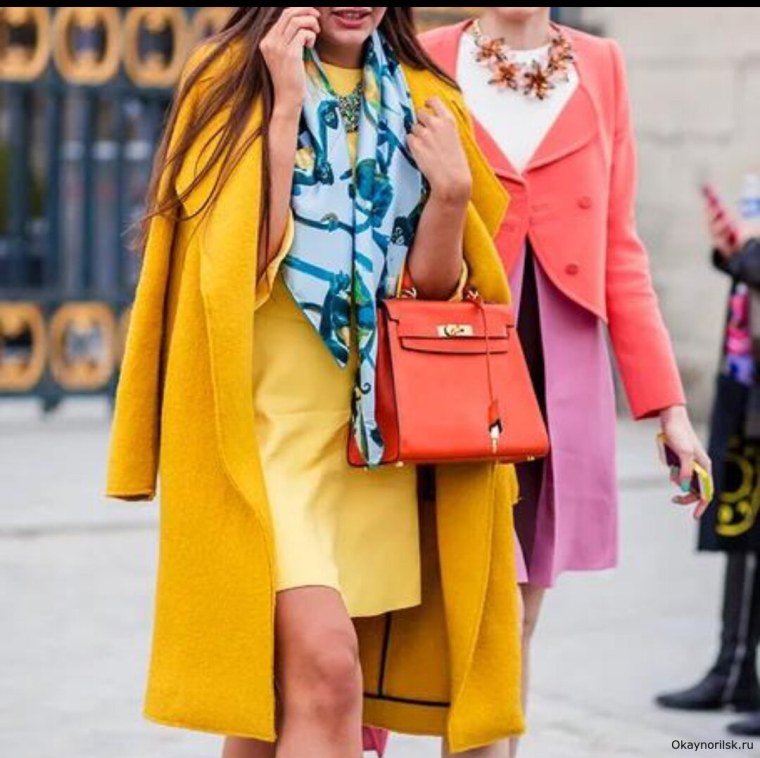 Яркие цвета в одежде