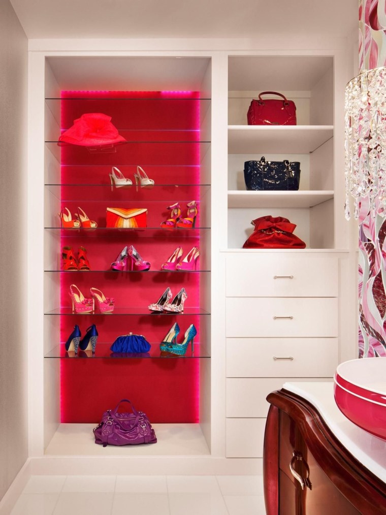 Розовая гардеробная