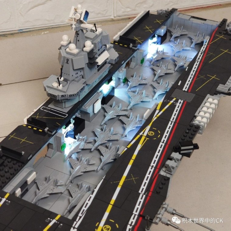 Лего авианосец 2005