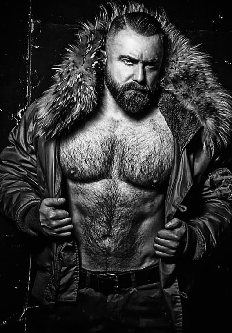 Брутальный мужик